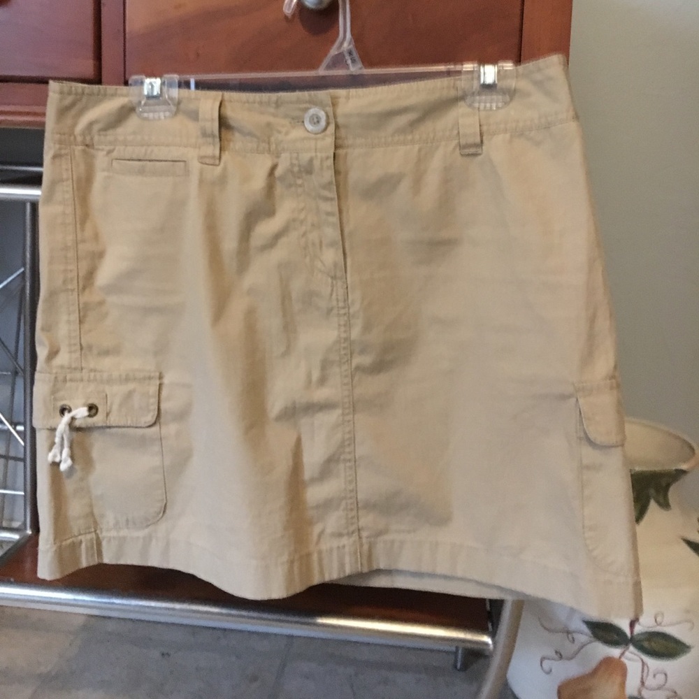 Vineyard Vine skirt